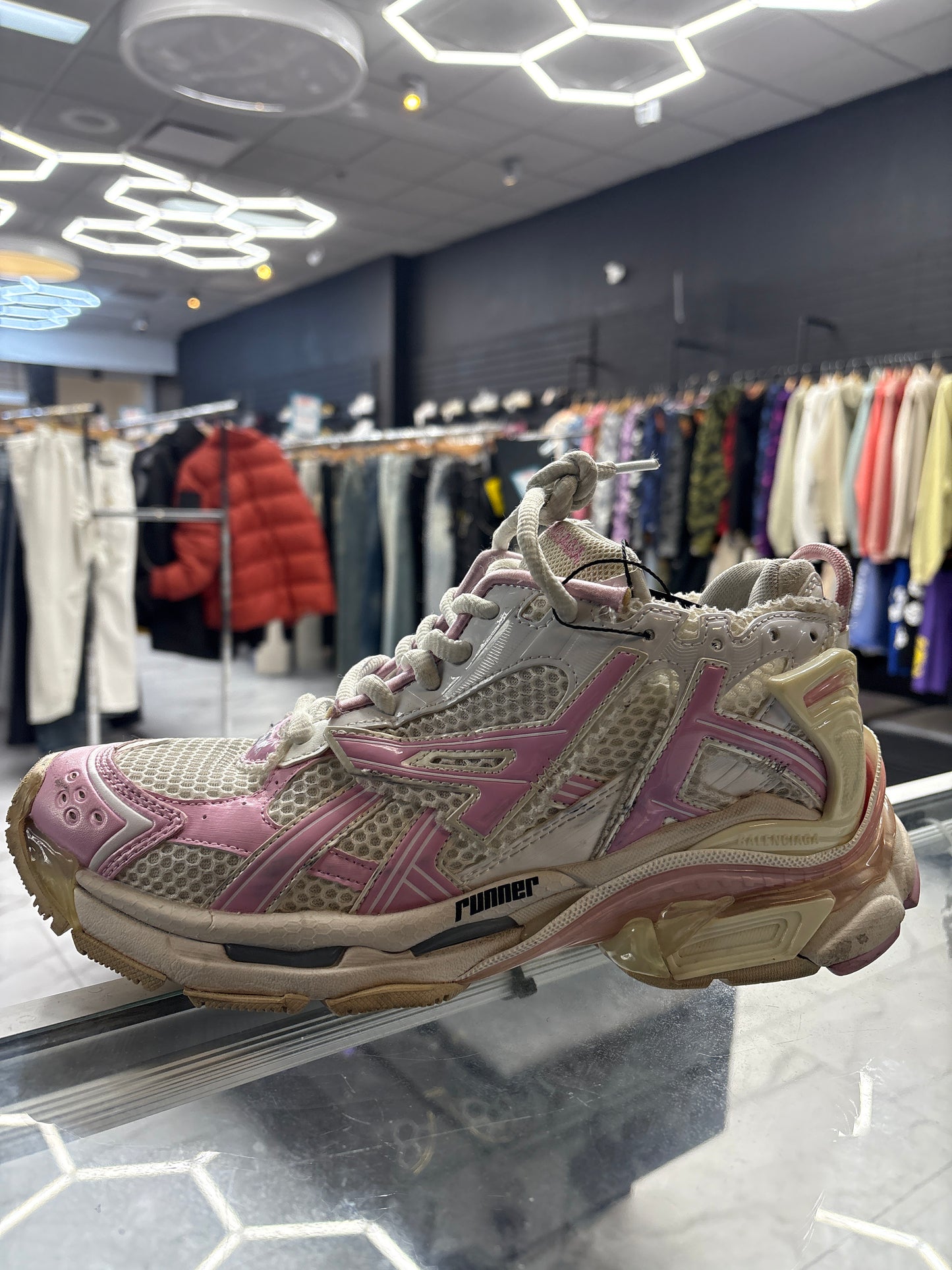 Balenciaga runner pink USED with no box