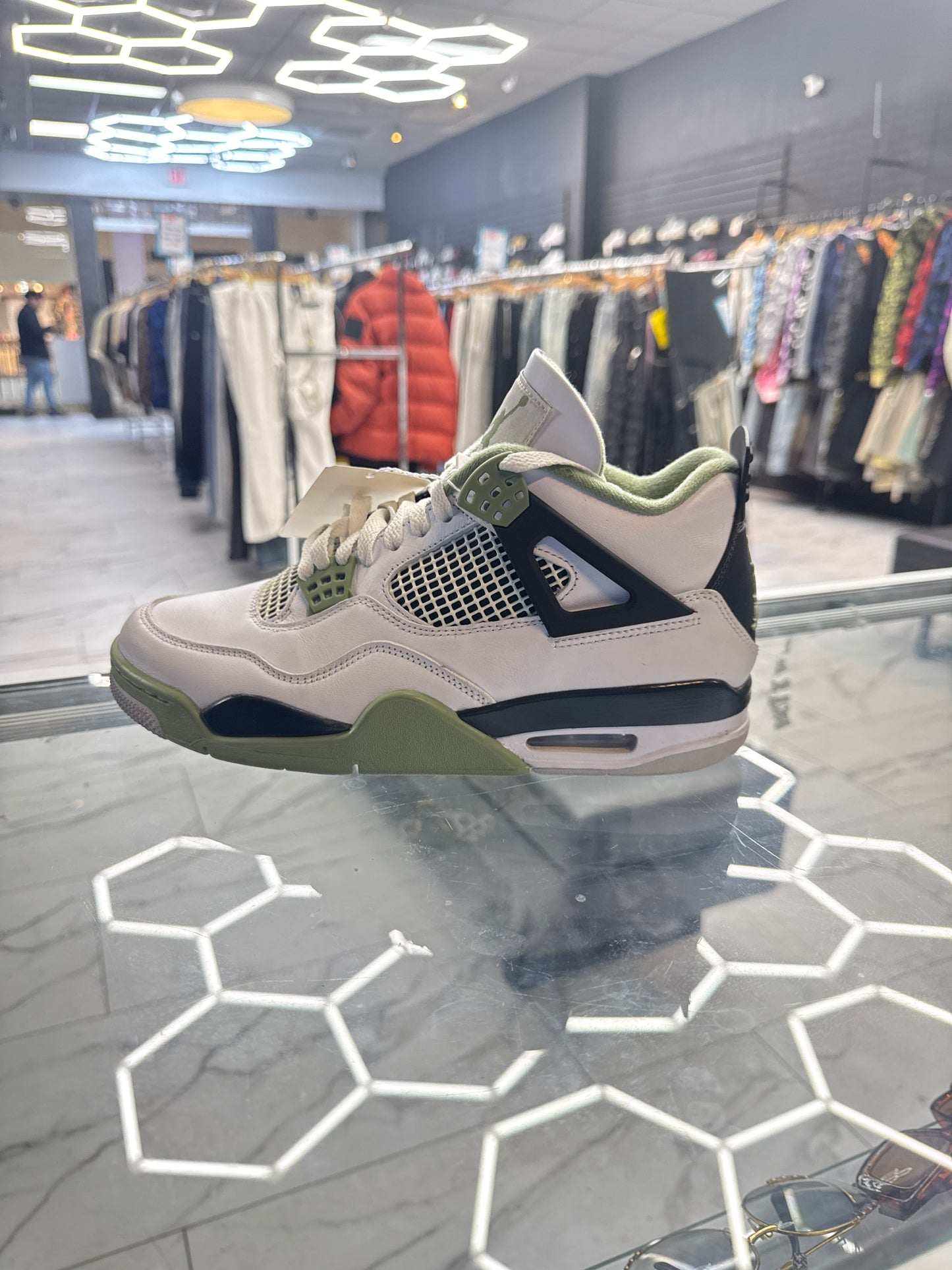 Air Jordan 4 “SeaFoam” USED