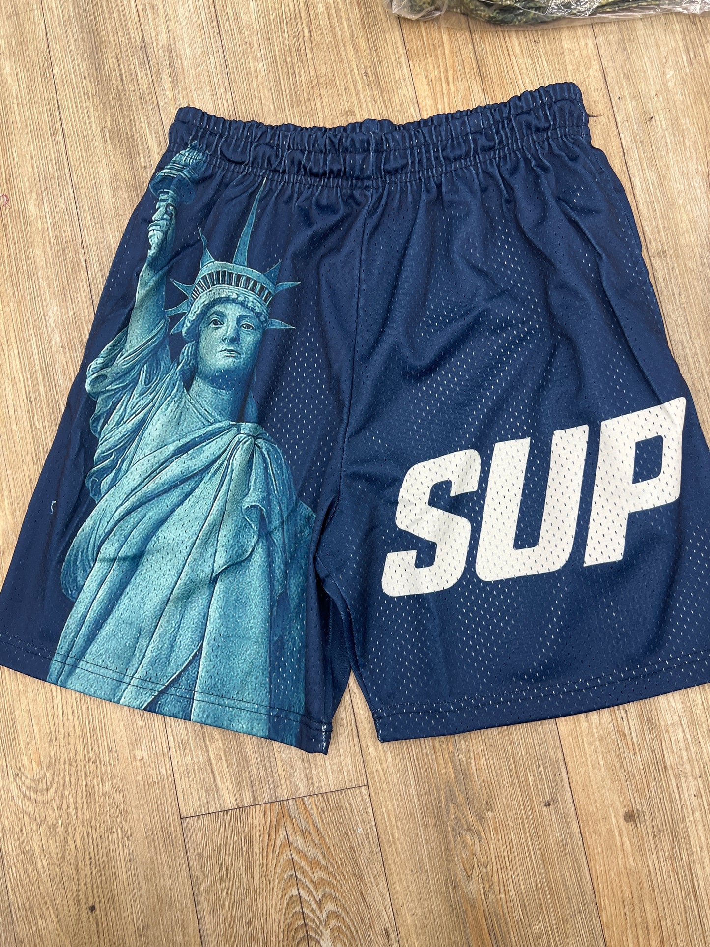 Sup Statue Of Liberty short