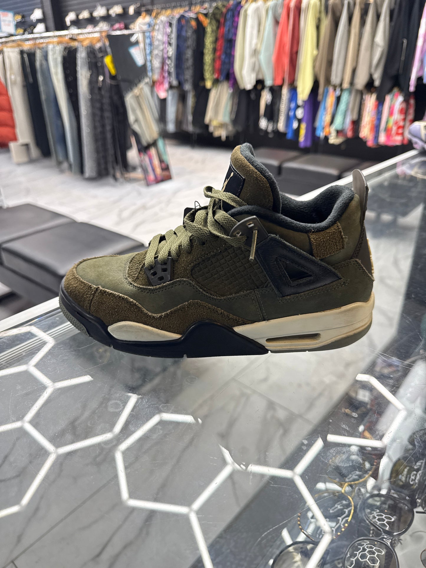 Air Jordan 4 “Olive” USED