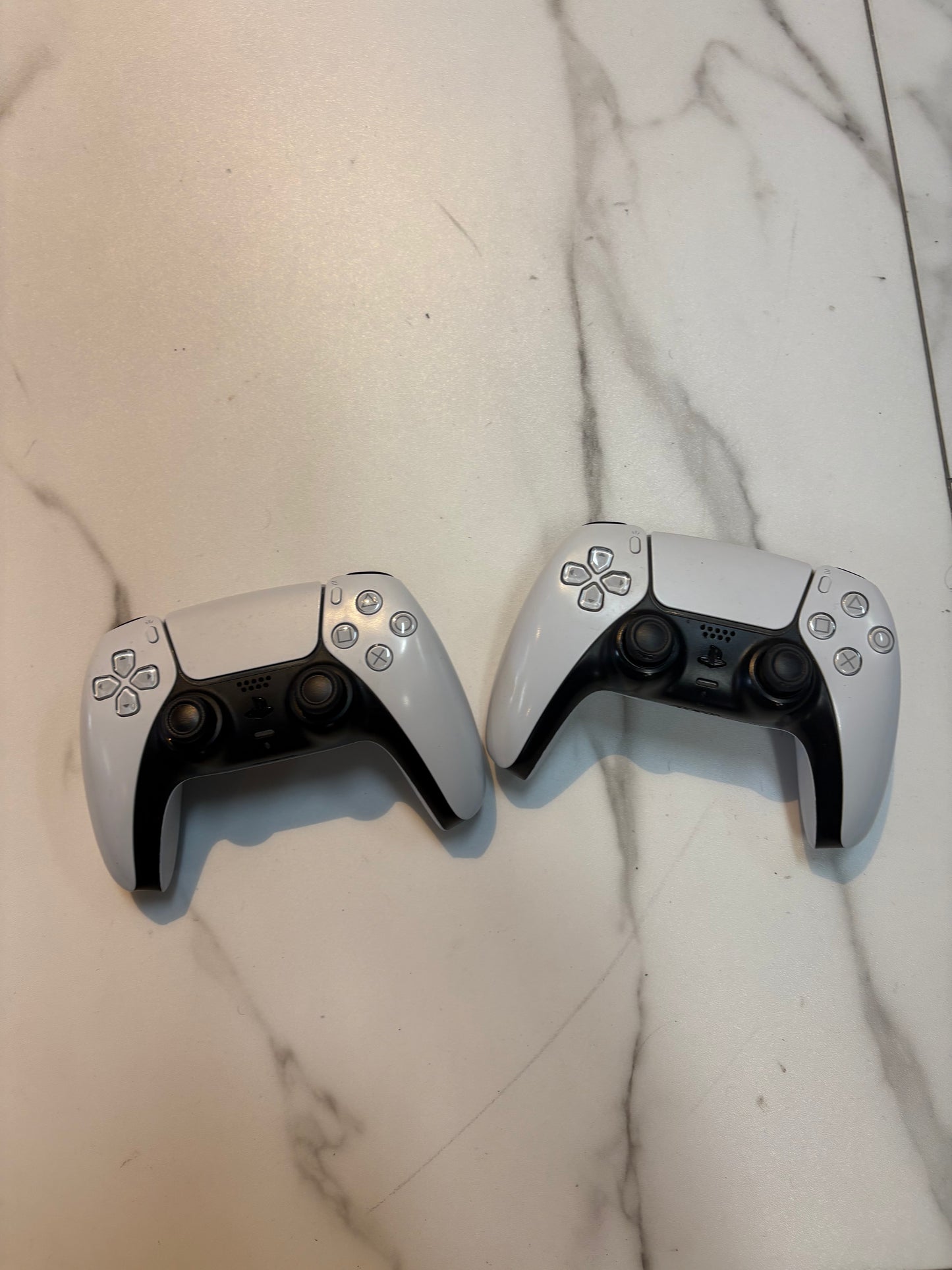 Ps5 controllers .