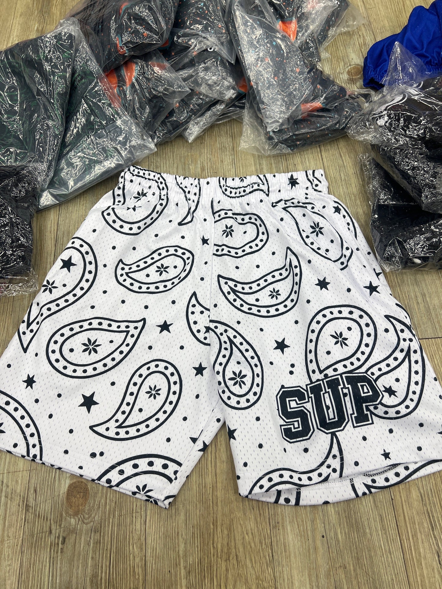 SUP white and black bandanna shorts